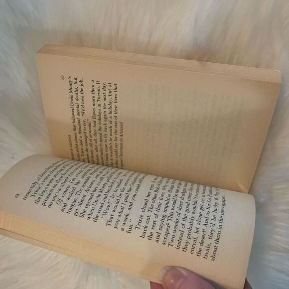 Vintage The Mystery in Arizona Trixie Belden Western Pulp Paperback - Picture 5 of 7